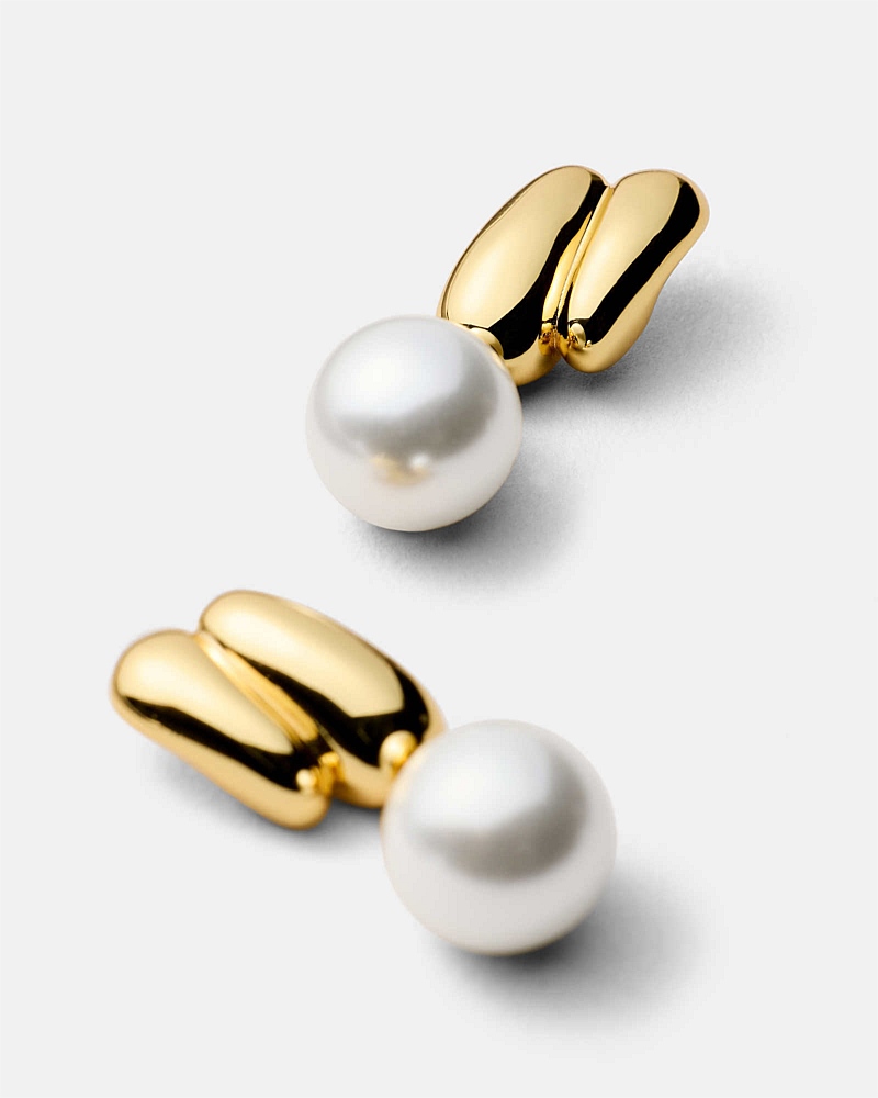 Classique Pearl Drop Earrings